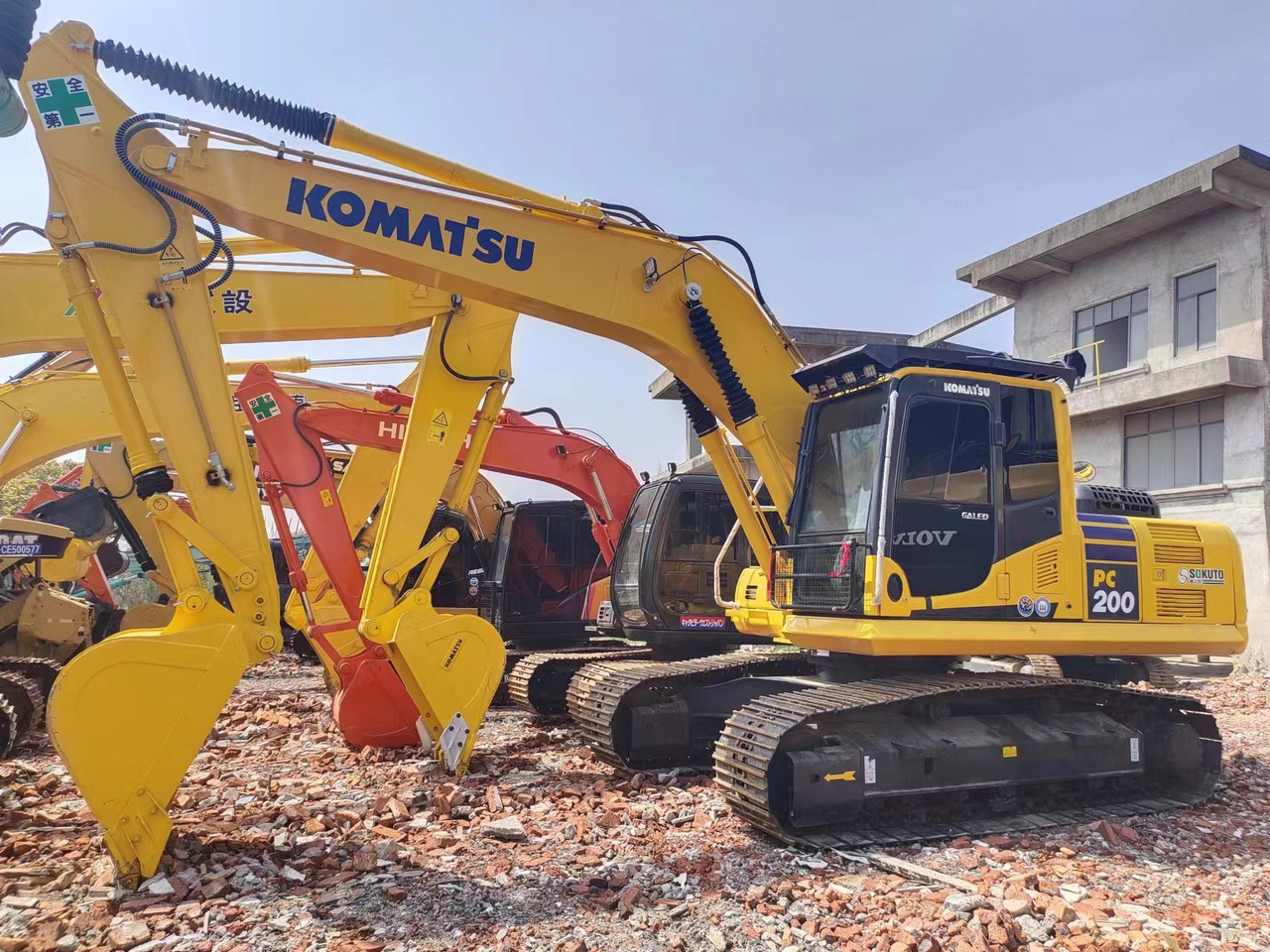 KOMATSU PC200-8N1 - Excavator pe şenile: Foto 2 KOMATSU PC200-8N1 - Excavator pe şenile: Foto 2