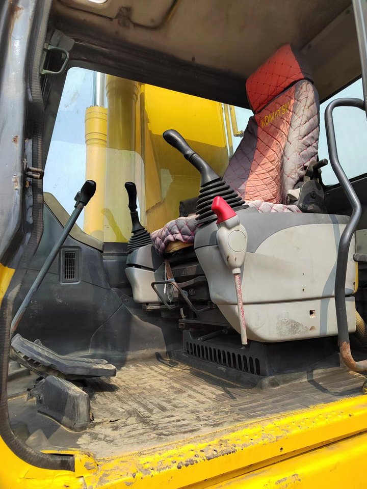 KOMATSU PC220-7 PC200-7 - Excavator pe şenile: Foto 4 KOMATSU PC220-7 PC200-7 - Excavator pe şenile: Foto 4