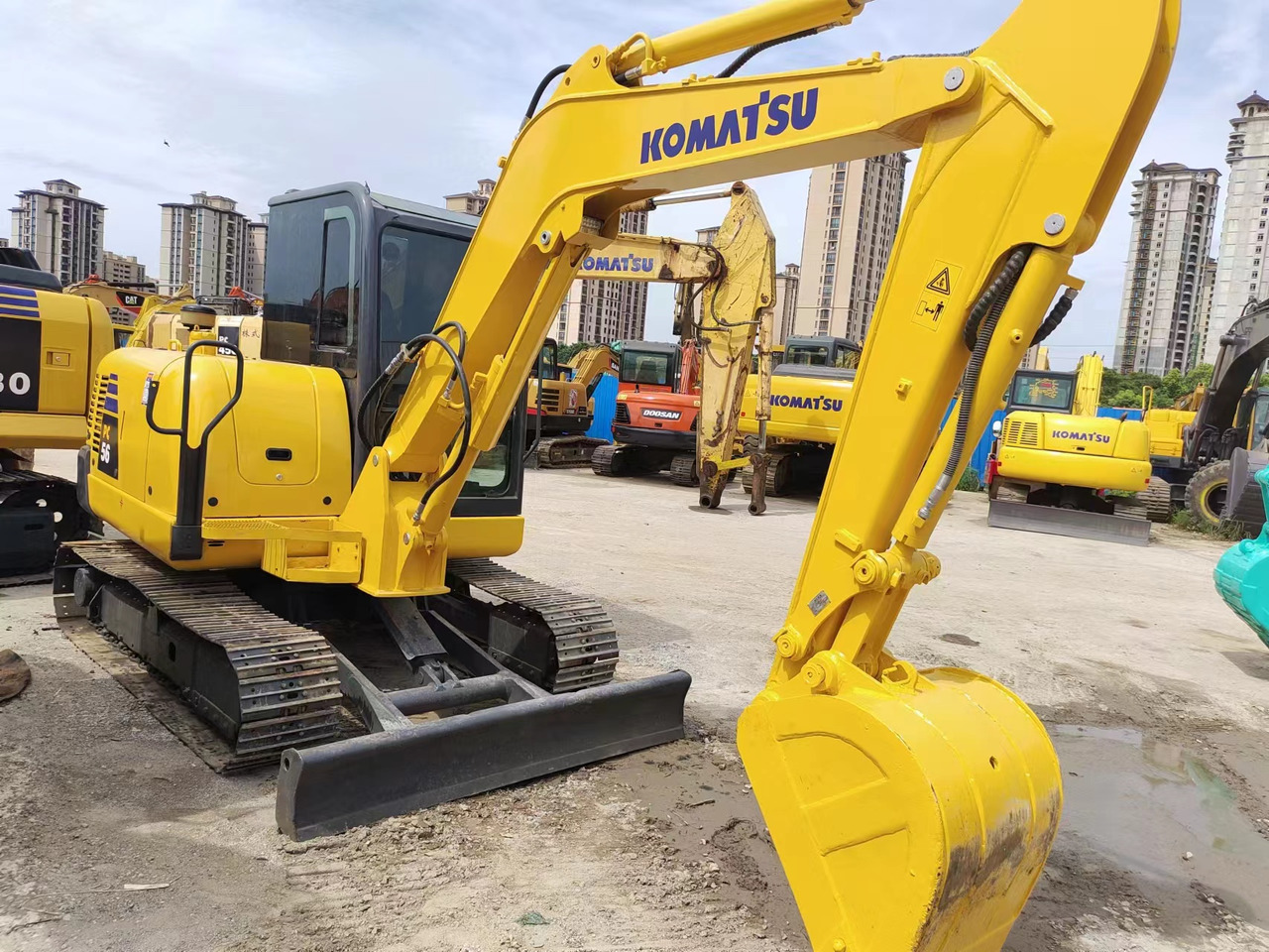 KOMATSU PC56-7 - Mini excavator: Foto 2 KOMATSU PC56-7 - Mini excavator: Foto 2