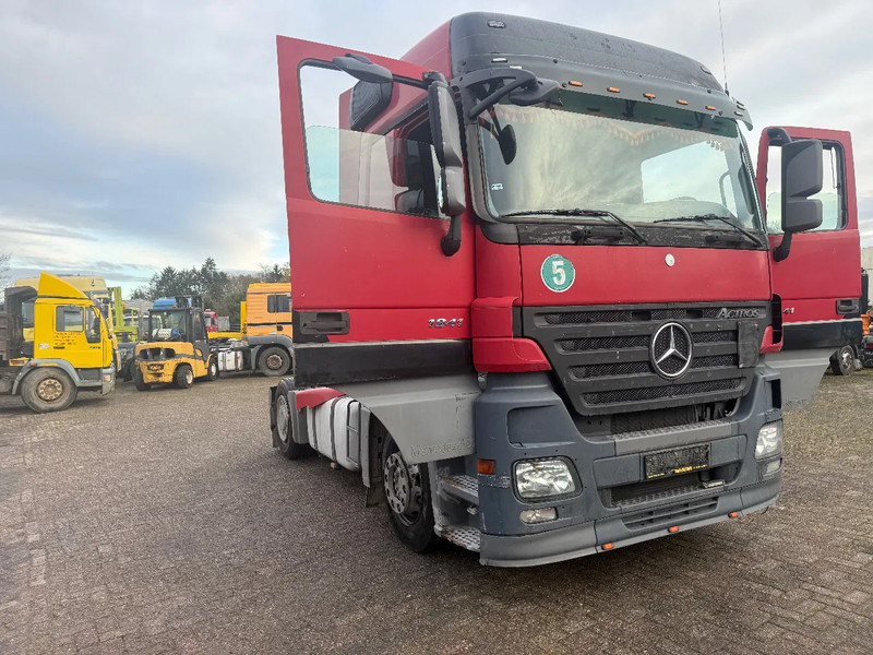 Mercedes-Benz Actros 1841 Tractor unit - Cap tractor: Foto 1 Mercedes-Benz Actros 1841 Tractor unit - Cap tractor: Foto 1