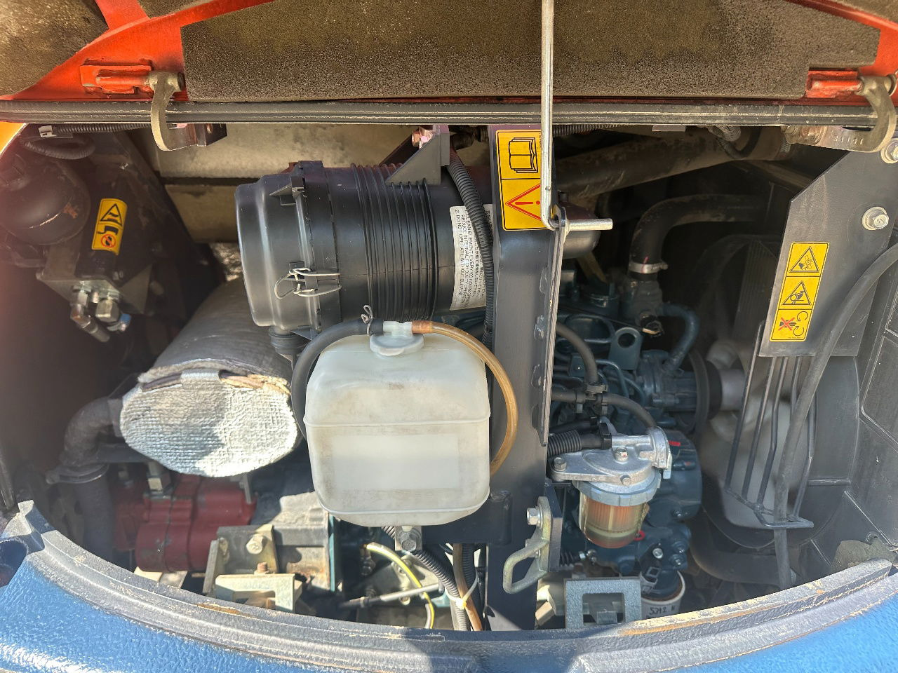 Mini excavator Kubota KX61-3: Foto 16