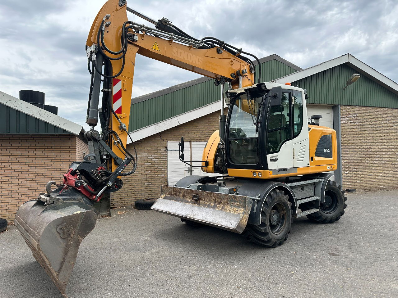 Liebherr A914 - Excavator pe roţi: Foto 1 Liebherr A914 - Excavator pe roţi: Foto 1