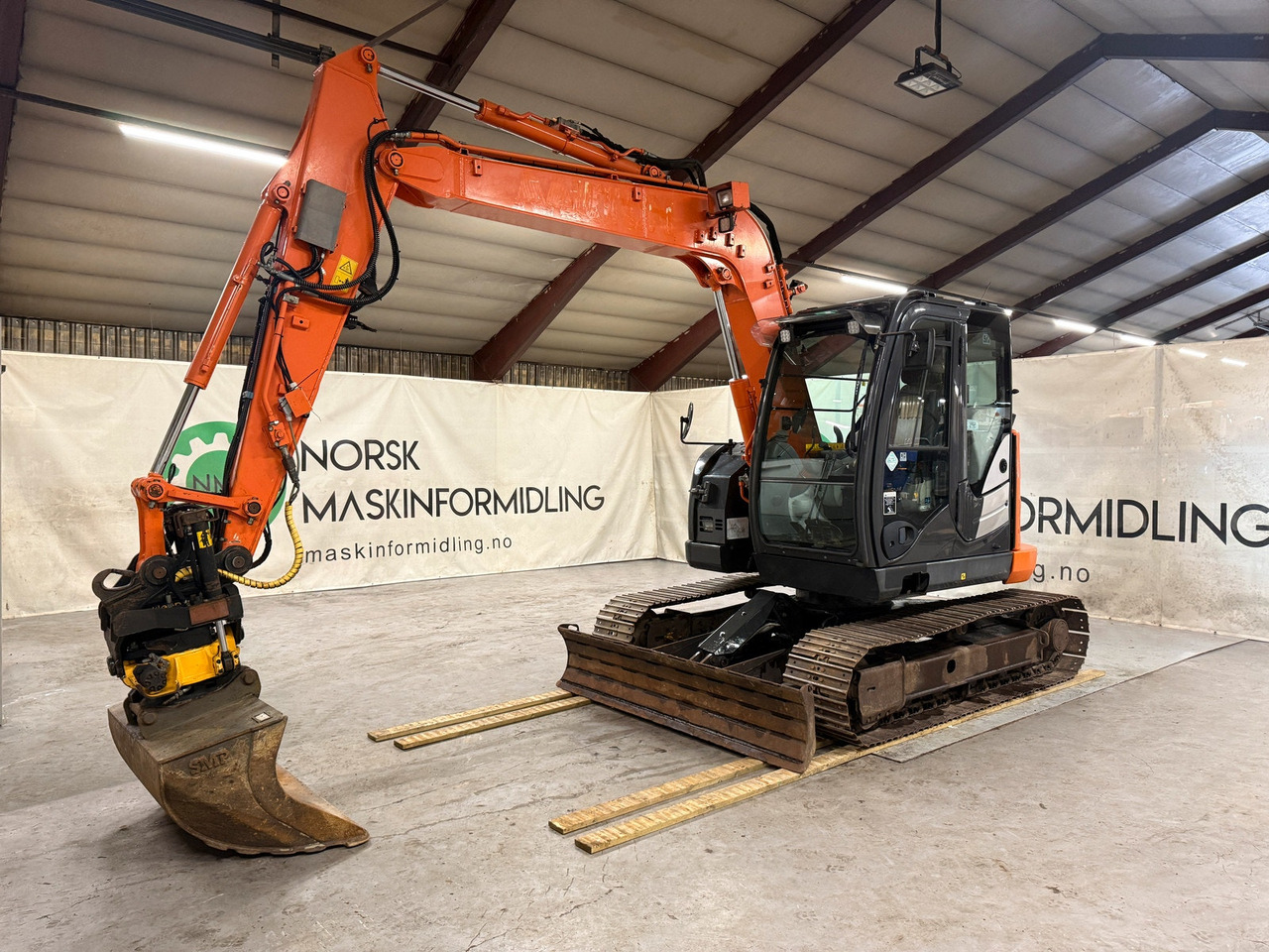 Hitachi ZX85US-5A - Excavator pe şenile: Foto 1 Hitachi ZX85US-5A - Excavator pe şenile: Foto 1