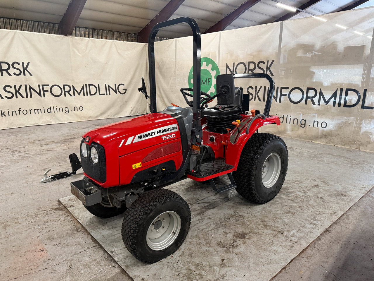 Massey Ferguson 1520 #MVA FRI# - Tractor agricol: Foto 1 Massey Ferguson 1520 #MVA FRI# - Tractor agricol: Foto 1