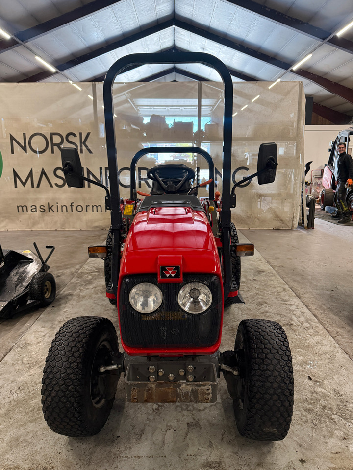 Massey Ferguson 1520 #MVA FRI# - Tractor agricol: Foto 4 Massey Ferguson 1520 #MVA FRI# - Tractor agricol: Foto 4