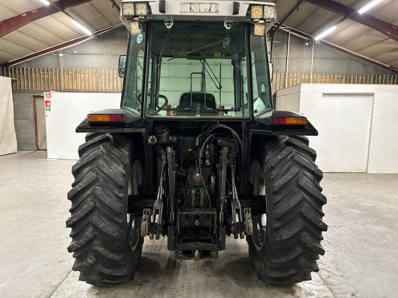 Massey Ferguson 3050 - Tractor agricol: Foto 4 Massey Ferguson 3050 - Tractor agricol: Foto 4