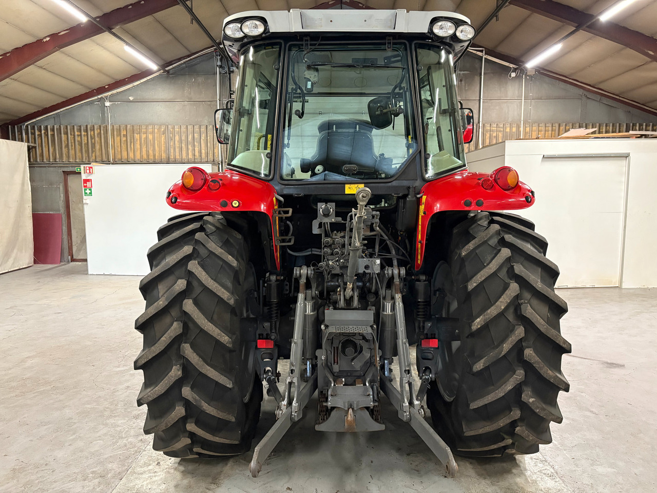 Massey Ferguson Massey Ferguson 5610 #Innbytte - Tractor agricol: Foto 4 Massey Ferguson Massey Ferguson 5610 #Innbytte - Tractor agricol: Foto 4