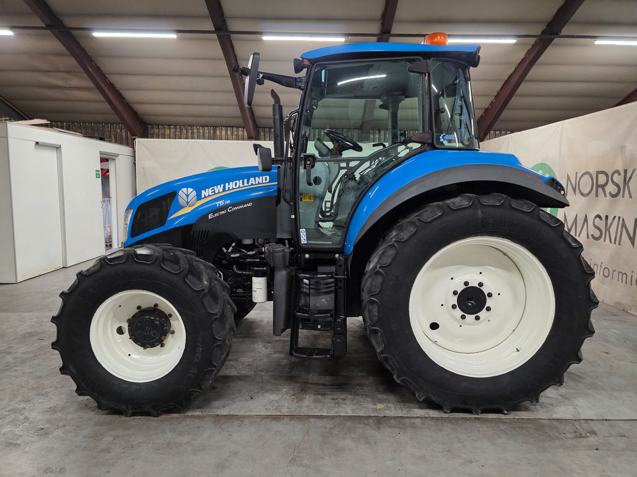 New Holland T5.115 EC - Tractor agricol: Foto 2 New Holland T5.115 EC - Tractor agricol: Foto 2