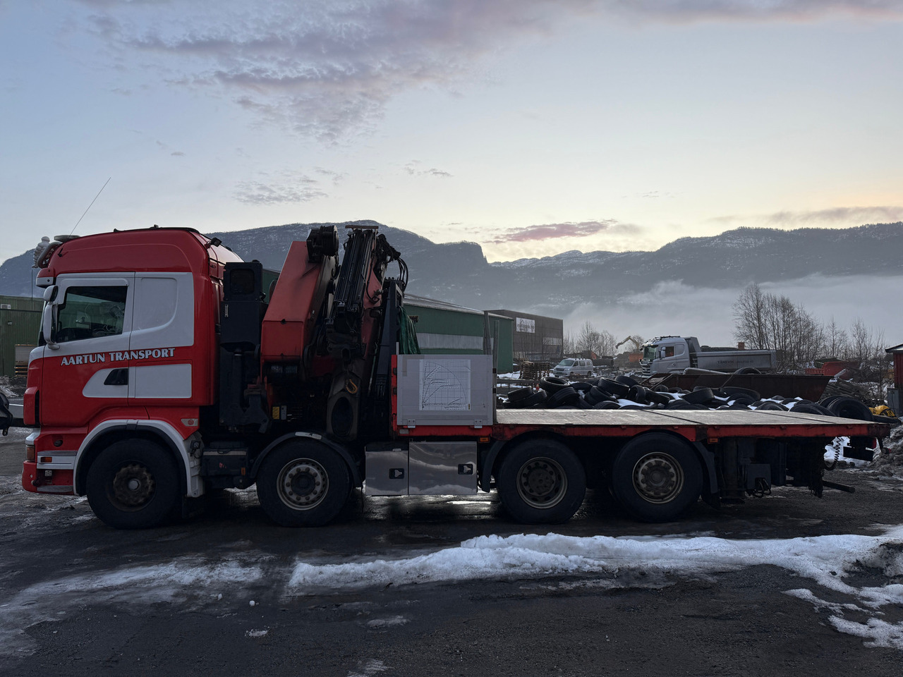 Scania R560 - Camion cu macara, Camion platformă: Foto 3 Scania R560 - Camion cu macara, Camion platformă: Foto 3