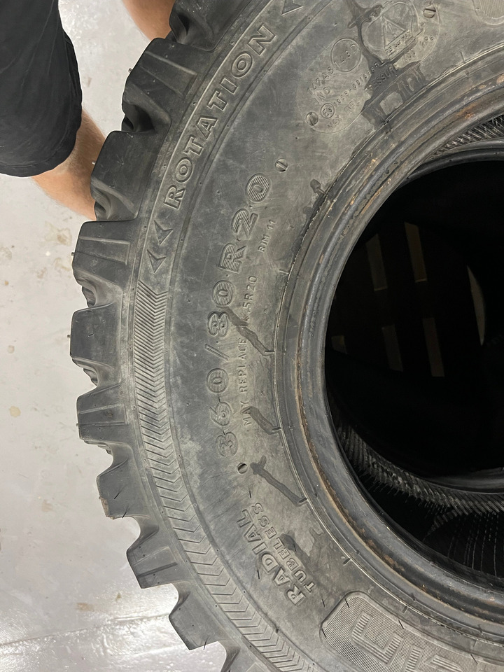 TRI 2 Dekk, TRI 2 DEKK MED PIGG - Roată completă pentru Utilaje agricole: Foto 4 TRI 2 Dekk, TRI 2 DEKK MED PIGG - Roată completă pentru Utilaje agricole: Foto 4