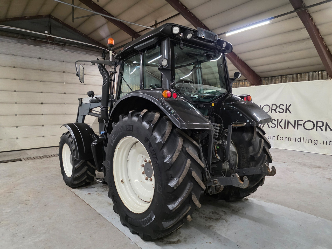 Valtra N163 Direct - Tractor agricol: Foto 4 Valtra N163 Direct - Tractor agricol: Foto 4