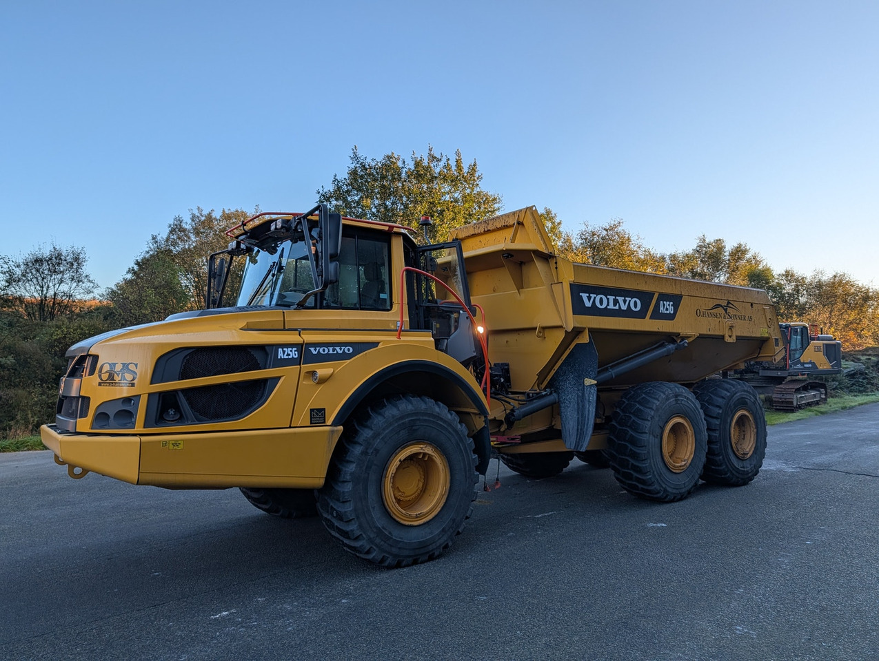 Volvo A25G på hvite skilt - Camion articulat: Foto 2 Volvo A25G på hvite skilt - Camion articulat: Foto 2