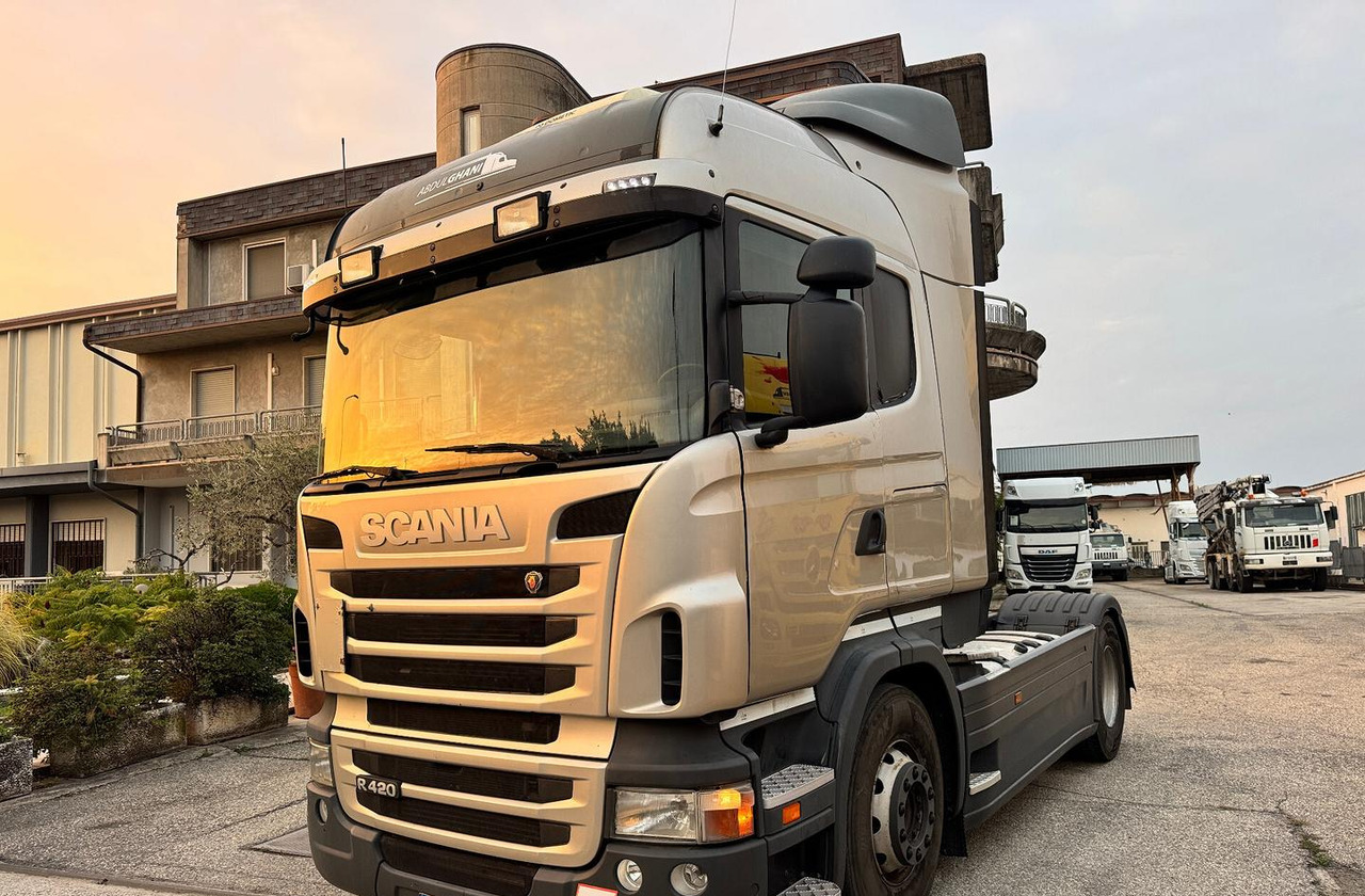 Trattore stradale Scania R420 - Euro 5 - 2011 - Alte utilaje: Foto 1 Trattore stradale Scania R420 - Euro 5 - 2011 - Alte utilaje: Foto 1