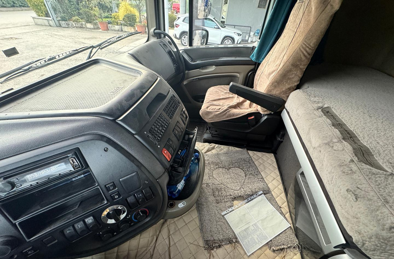 DAF XF 105.460 - 2010 - AUTOMATICO - Cap tractor: Foto 4 DAF XF 105.460 - 2010 - AUTOMATICO - Cap tractor: Foto 4