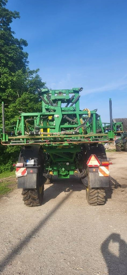 John Deere R4040i - Mașină de erbicidat autopropulsata: Foto 4 John Deere R4040i - Mașină de erbicidat autopropulsata: Foto 4