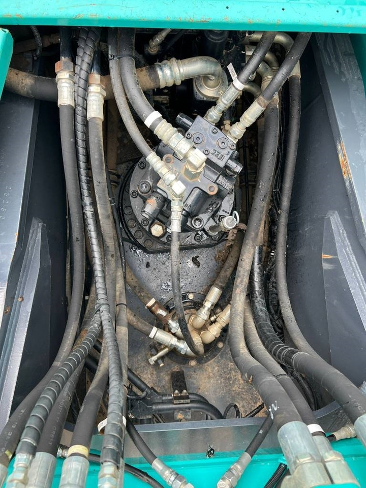 Excavator pe şenile Kobelco SK 210 LC-10: Foto 14