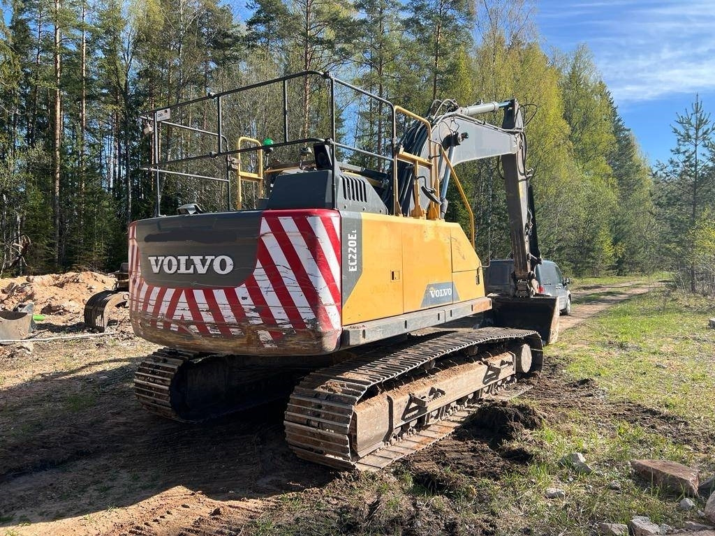 Volvo EC 220 EL - Excavator pe şenile: Foto 3 Volvo EC 220 EL - Excavator pe şenile: Foto 3