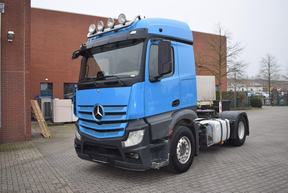 Mercedes-Benz Actros 1843 Stream Space Kipphydraulik Klima - Cap tractor: Foto 1 Mercedes-Benz Actros 1843 Stream Space Kipphydraulik Klima - Cap tractor: Foto 1