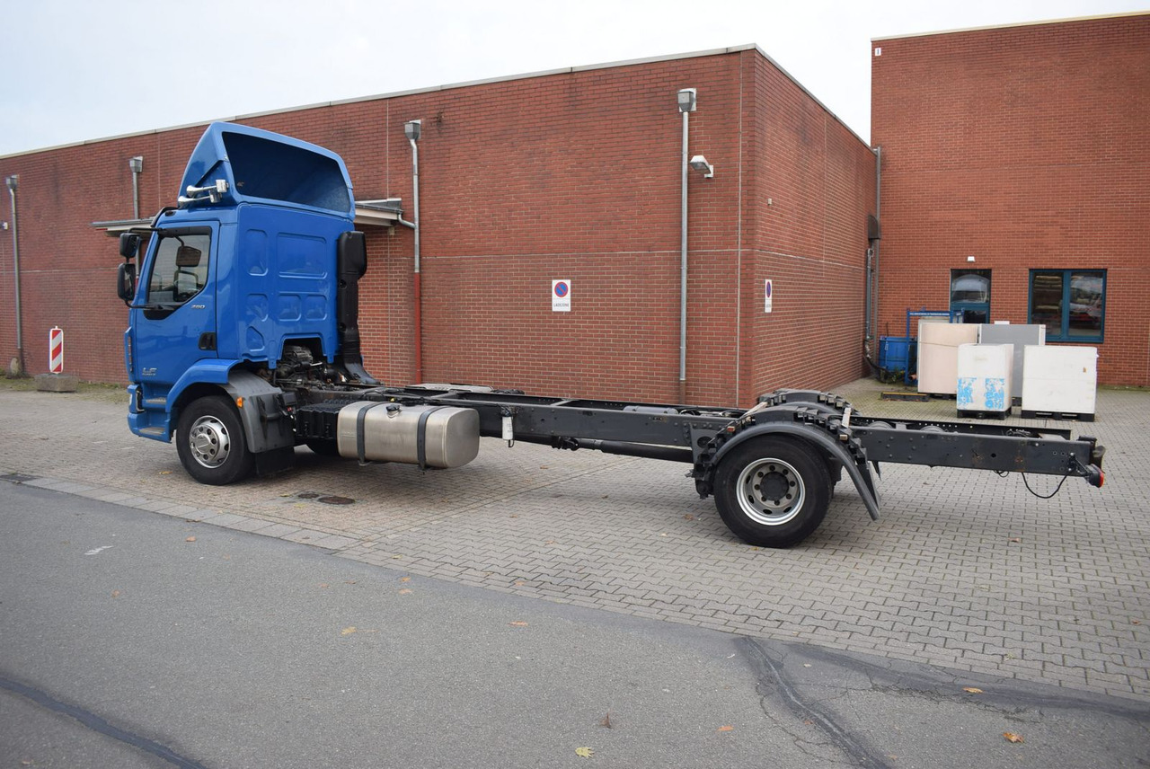 DAF LF 280 Fahrgestell Klima Navi 8-Gang ACC AHK - Camion şasiu: Foto 4 DAF LF 280 Fahrgestell Klima Navi 8-Gang ACC AHK - Camion şasiu: Foto 4