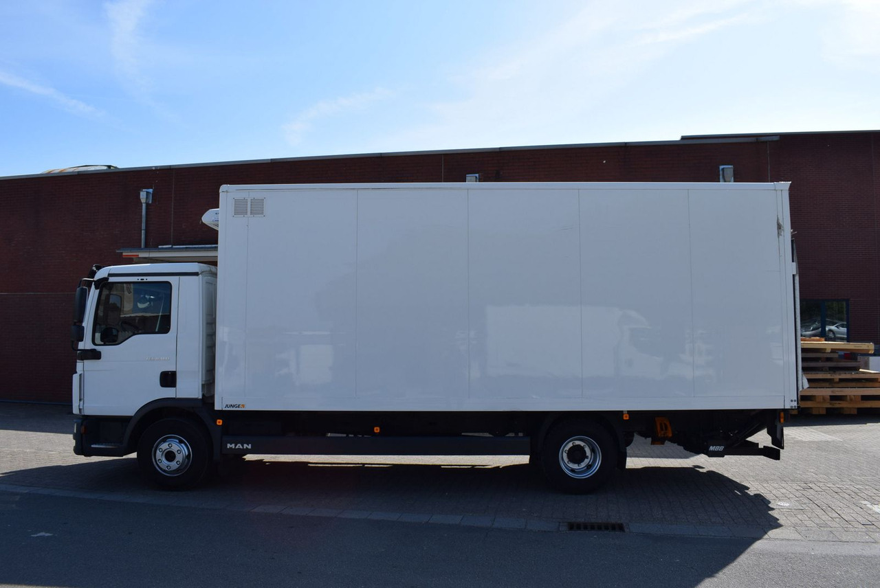 MAN TGL 8.180 Kühlkoffer 6,20mLBW 1000KG Klima - Autoutilitară frigorifica: Foto 3 MAN TGL 8.180 Kühlkoffer 6,20mLBW 1000KG Klima - Autoutilitară frigorifica: Foto 3