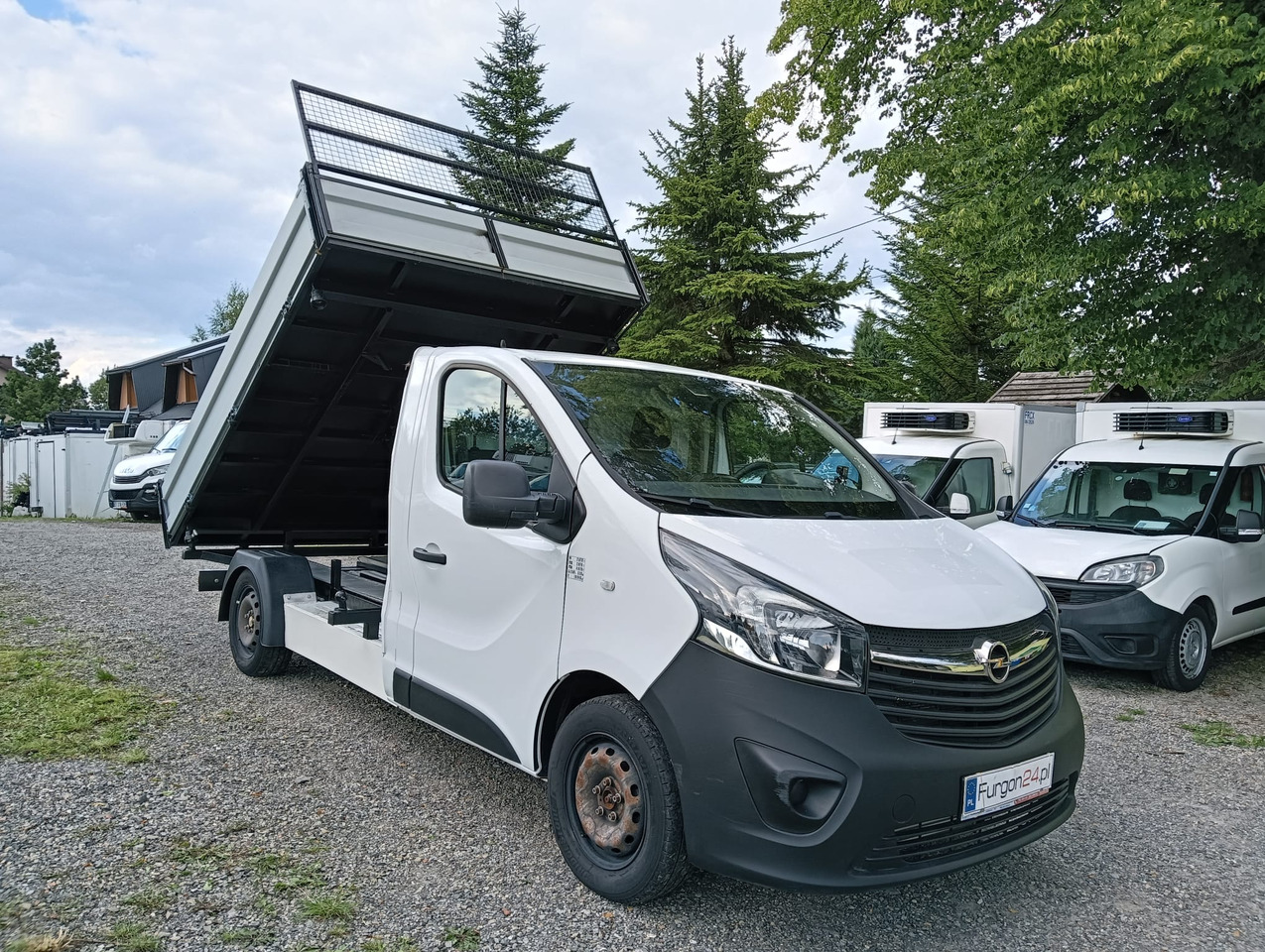 OPEL VIVARO WYWROTKA KIPER Z NAJAZDAMI NR 870 - Autoutilitară basculantă: Foto 3 OPEL VIVARO WYWROTKA KIPER Z NAJAZDAMI NR 870 - Autoutilitară basculantă: Foto 3