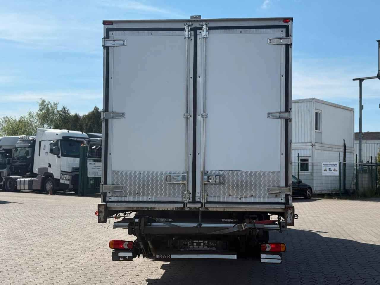Volvo FL 240 Carrier Easy Cold+Hebebühne - Camion frigider: Foto 3 Volvo FL 240 Carrier Easy Cold+Hebebühne - Camion frigider: Foto 3