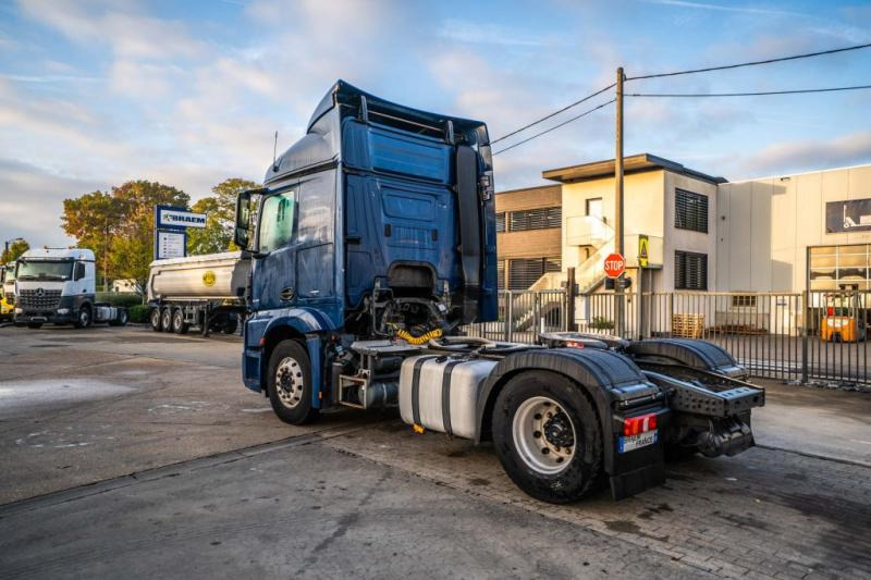 Cap tractor Mercedes ACTROS 1846 LS + HYDR.: Foto 6 Cap tractor Mercedes ACTROS 1846 LS + HYDR.: Foto 6