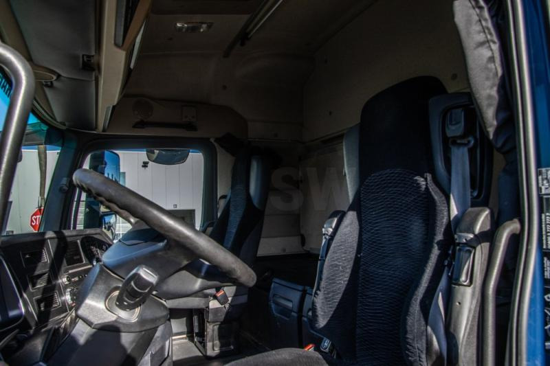 Interior photo 3: Cap tractor Mercedes ACTROS 1848 LS+E6+HYDR.
