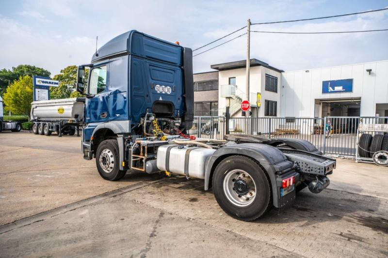 Mercedes AROCS 1843 LS ( NO ACTROS)+BIG AXLE +HYDR. - Cap tractor: Foto 5 Mercedes AROCS 1843 LS ( NO ACTROS)+BIG AXLE +HYDR. - Cap tractor: Foto 5