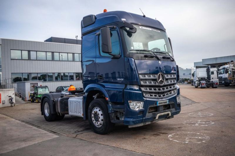 Mercedes AROCS 1843 LS (NO ACTROS)+ HYDRAULIQUE - Cap tractor: Foto 2 Mercedes AROCS 1843 LS (NO ACTROS)+ HYDRAULIQUE - Cap tractor: Foto 2
