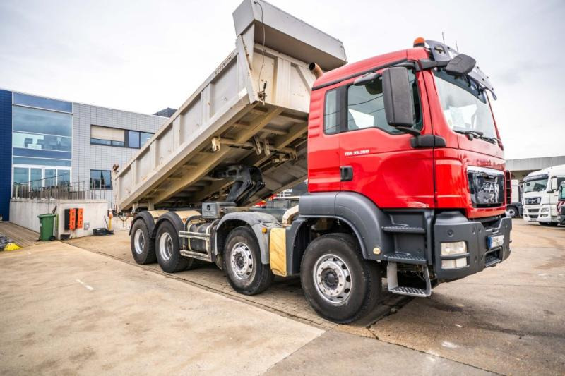 MAN TGS 35.360 BB - Camion basculantă: Foto 2 MAN TGS 35.360 BB - Camion basculantă: Foto 2