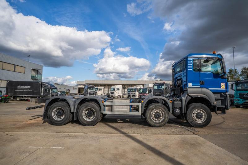 MAN TGS 35.440 BB -8X6 - Camion şasiu: Foto 3 MAN TGS 35.440 BB -8X6 - Camion şasiu: Foto 3