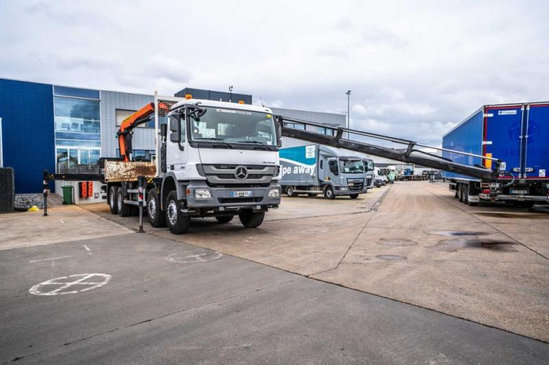 Mercedes ACTROS 3241-MP3 +PALFINGER 26 t/m-5XHYDR. - Camion platformă, Camion cu macara: Foto 2 Mercedes ACTROS 3241-MP3 +PALFINGER 26 t/m-5XHYDR. - Camion platformă, Camion cu macara: Foto 2