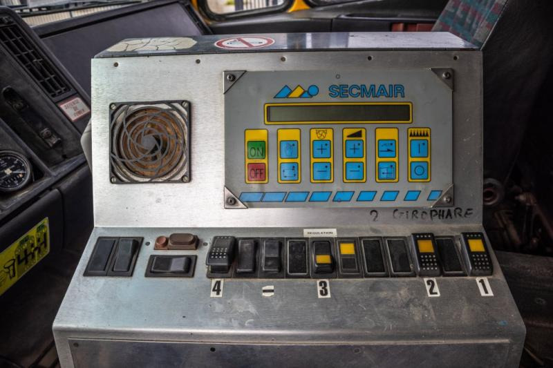 Camion basculantă Mercedes SK 2531-6X2-PATA/BITUMEN/ASFALT/GOUDRON: Foto 6