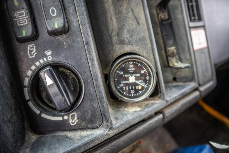Interior photo 2: Camion basculantă Mercedes SK 2531-6X2-PATA/BITUMEN/ASFALT/GOUDRON