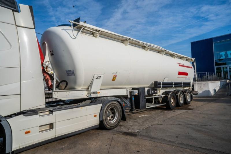 SPITZER SILO SK2458 CAL 60m3 - Semiremorcă siloz: Foto 1 SPITZER SILO SK2458 CAL 60m3 - Semiremorcă siloz: Foto 1