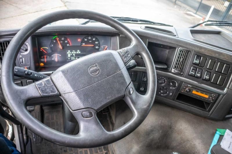Camion cu prelată Volvo FM 330-6x2-E5+10 pneus/tires+intarder: Foto 9