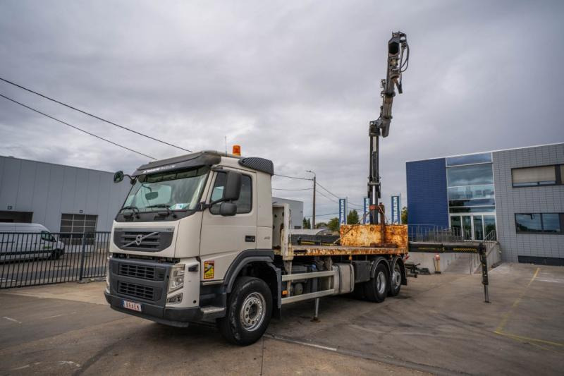 Volvo FM 410 DXI -6X2+HIAB 24 T/m/2x - Camion platformă, Camion cu macara: Foto 1 Volvo FM 410 DXI -6X2+HIAB 24 T/m/2x - Camion platformă, Camion cu macara: Foto 1