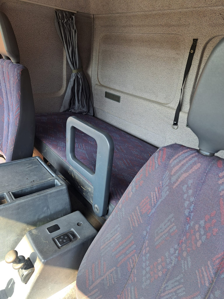 MERCEDES-BENZ 1823 - Camion transport auto: Foto 5 MERCEDES-BENZ 1823 - Camion transport auto: Foto 5