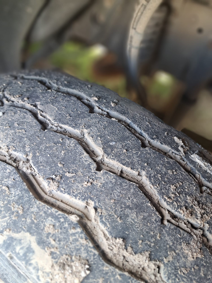 RENAULT 270 DCI - Camion basculantă: Foto 3 RENAULT 270 DCI - Camion basculantă: Foto 3