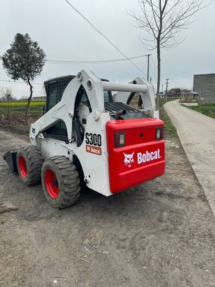 Bobcat S 300 - Mini încărcător: Foto 5 Bobcat S 300 - Mini încărcător: Foto 5