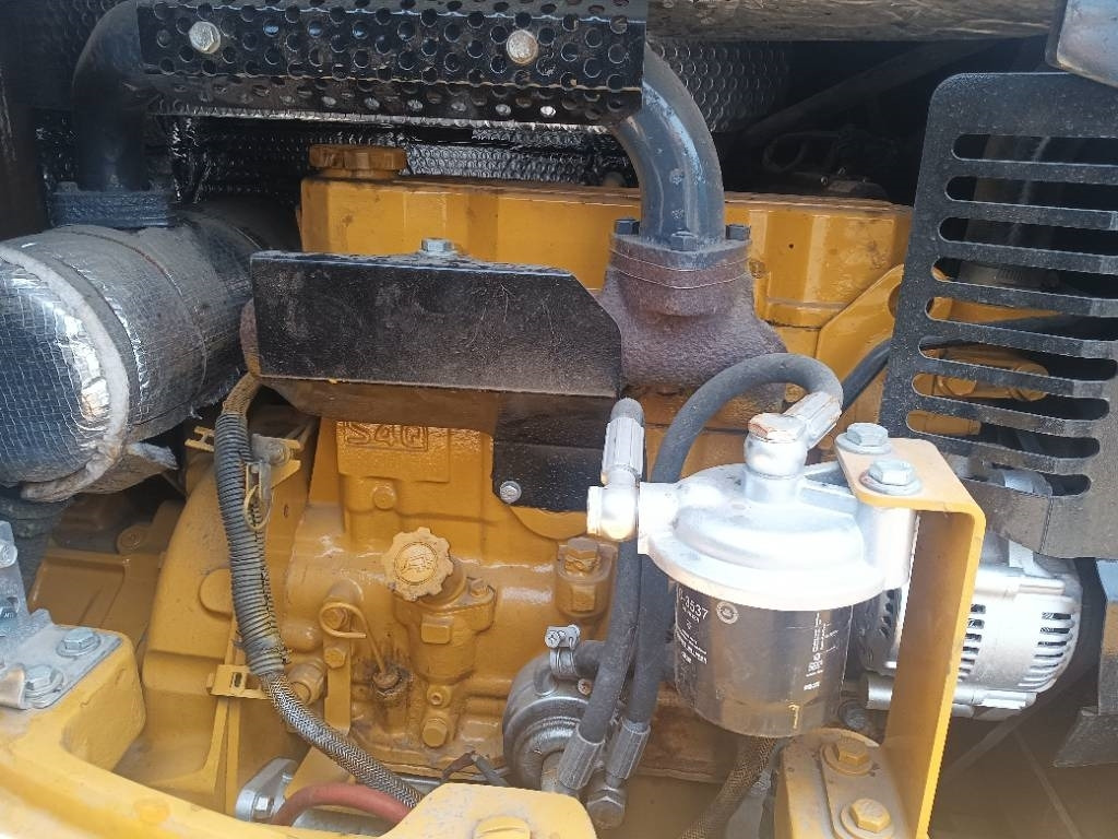 CAT 304 C - Excavator pe şenile: Foto 2 CAT 304 C - Excavator pe şenile: Foto 2