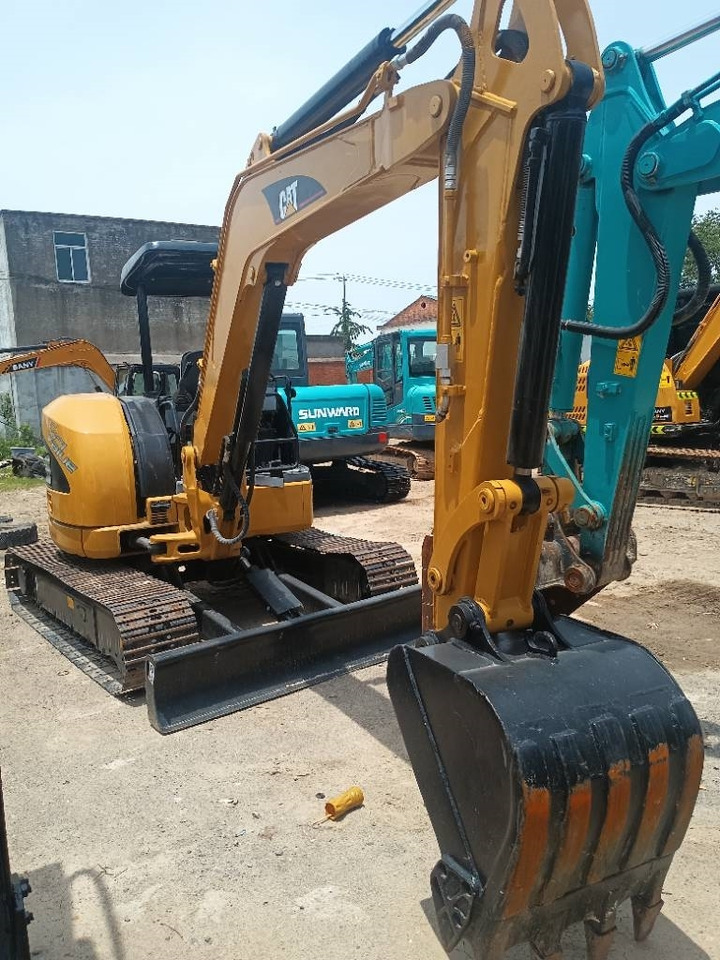 CAT 304 C - Excavator pe şenile: Foto 3 CAT 304 C - Excavator pe şenile: Foto 3