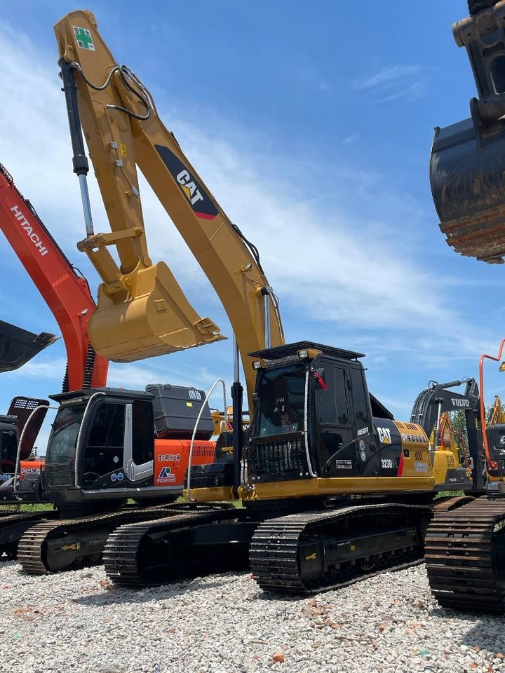 CAT 323D2 - Excavator pe şenile: Foto 2 CAT 323D2 - Excavator pe şenile: Foto 2