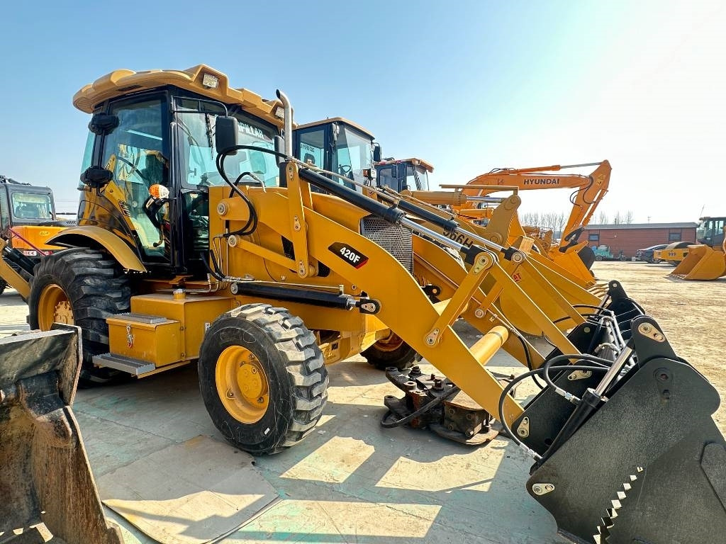 CAT 420 F - Excavator pe şenile: Foto 2 CAT 420 F - Excavator pe şenile: Foto 2