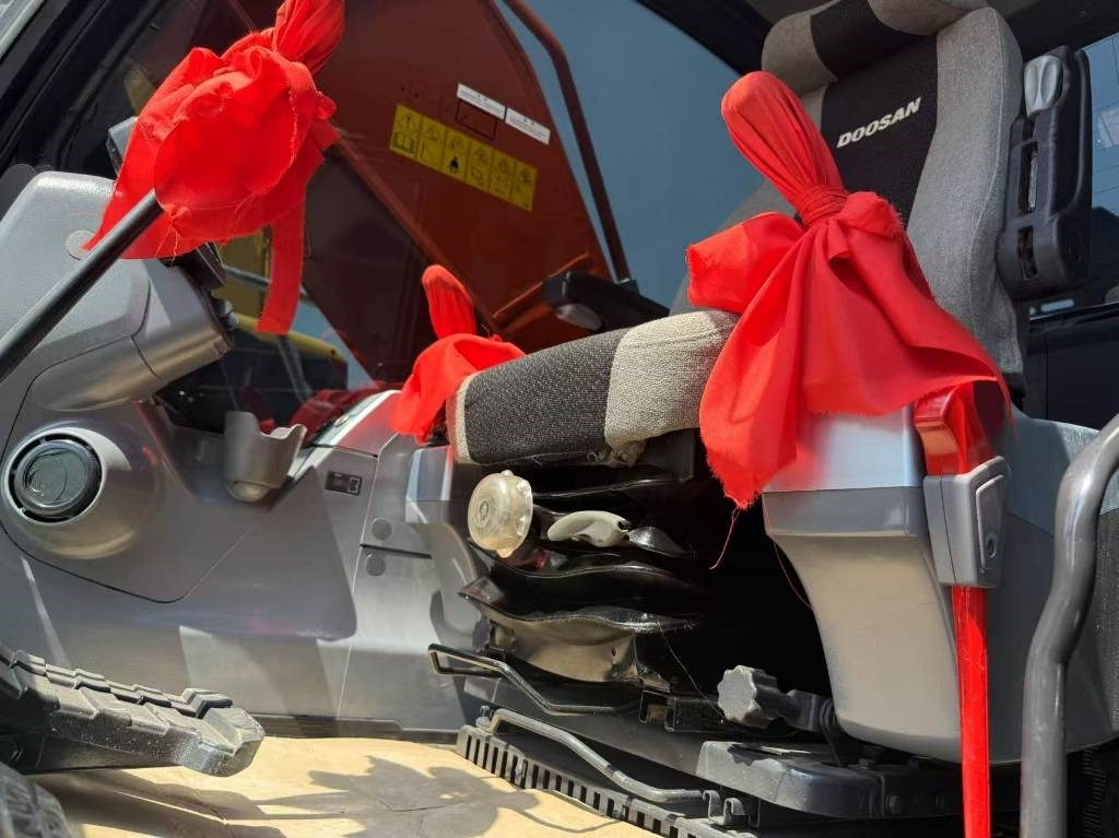 Doosan DX 340 - Excavator pe şenile: Foto 4 Doosan DX 340 - Excavator pe şenile: Foto 4