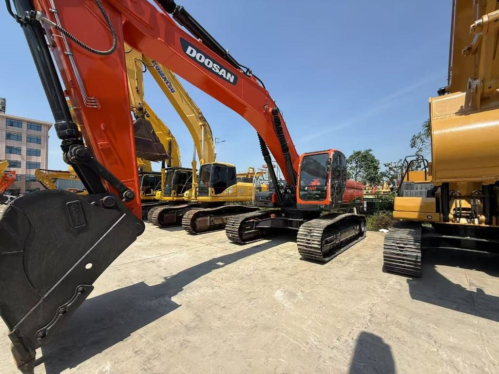 Doosan DX 340 - Excavator pe şenile: Foto 2 Doosan DX 340 - Excavator pe şenile: Foto 2