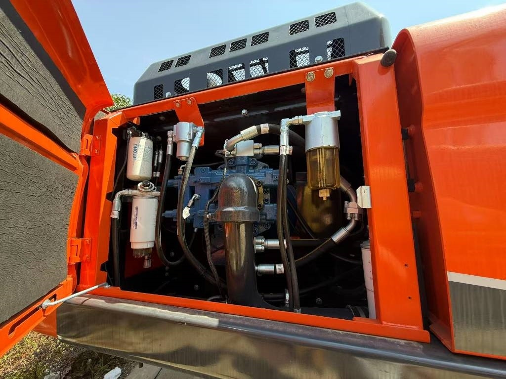 Doosan DX 340 - Excavator pe şenile: Foto 4 Doosan DX 340 - Excavator pe şenile: Foto 4