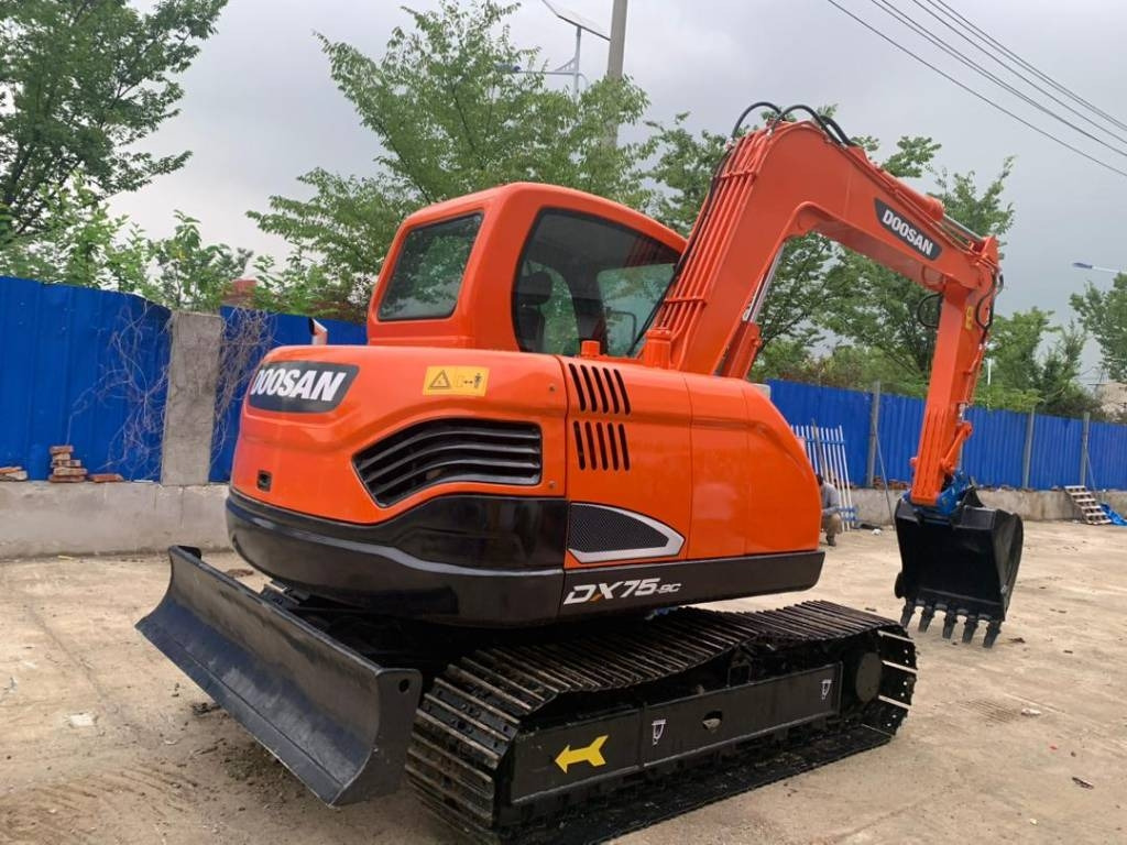 Doosan DX 75 - Mini excavator: Foto 1 Doosan DX 75 - Mini excavator: Foto 1