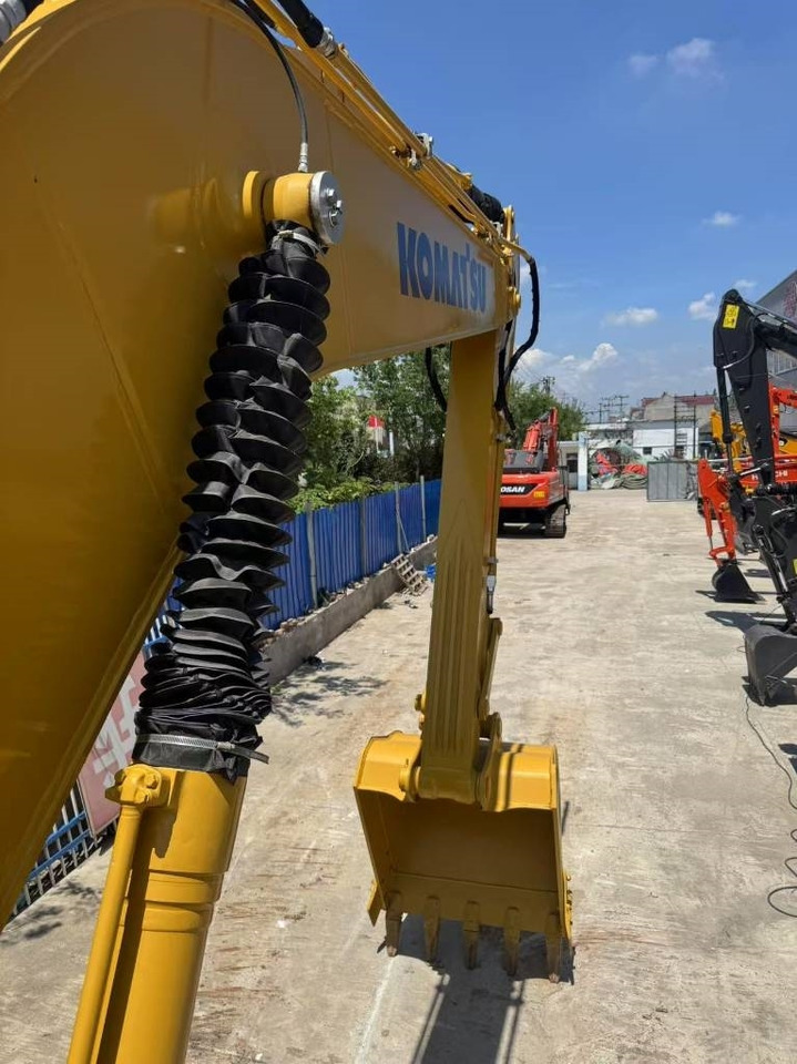 Komatsu PC 200 8N - Excavator pe şenile: Foto 5 Komatsu PC 200 8N - Excavator pe şenile: Foto 5